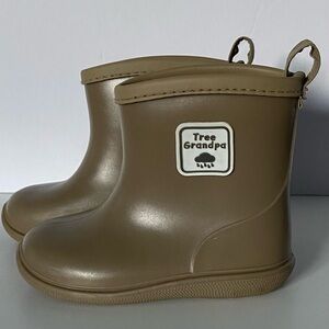 Tree Grandpa Kids Rain Boots Size 13 Beige Brown Pull On Handles Toddler Shoes